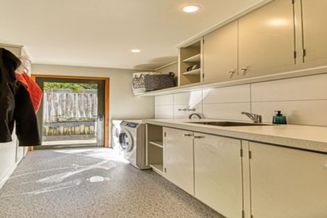 Photo of property in 2 Ritchie Place, Havelock North, 4130