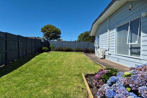 Photo of property in 9 Miriam Corban Heights, Henderson, Auckland, 0612