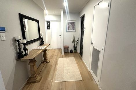 Photo of property in 20 Lime Grove, Maungaraki, Lower Hutt, 5010