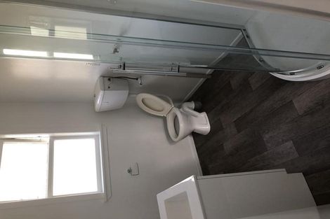 Photo of property in 99a Kawaha Point Road, Kawaha Point, Rotorua, 3010