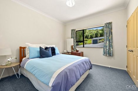 Photo of property in 8a Garrett Place, Riverstone Terraces, Upper Hutt, 5018