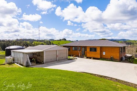Photo of property in 31-33 Nikau Lane, Maungaturoto, 0520