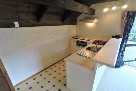 Photo of property in 52 Milne Terrace, Island Bay, Wellington, 6023