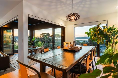 Photo of property in 30 Nihinihi Avenue, Raglan, 3225