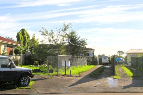 Photo of property in 10 Pesaro Place, Clover Park, Auckland, 2023