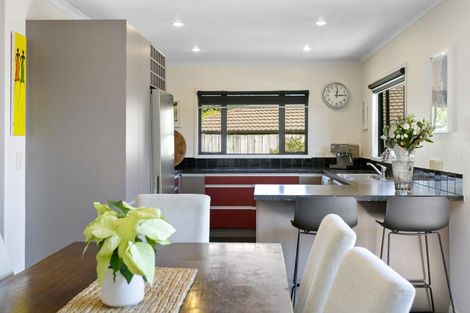 Photo of property in 19 Brompton Close, Richmond Heights, Taupo, 3330