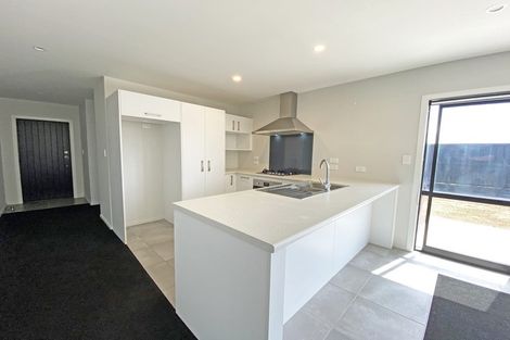 Photo of property in 2 Onukutara Place, Huntington, Hamilton, 3210