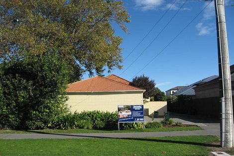Photo of property in 2/37 Garreg Road, Fendalton, Christchurch, 8052