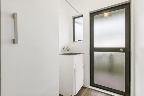 Photo of property in 1/95 Hobsonville Road, West Harbour, Auckland, 0618