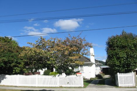 Photo of property in 29 Oxford Crescent, Ebdentown, Upper Hutt, 5018