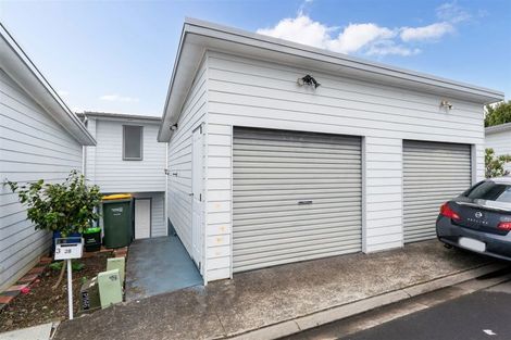 Photo of property in 28/3 Hulme Place, Henderson, Auckland, 0612