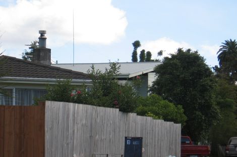 Photo of property in 15a Inver Street, Glen Eden, Auckland, 0602