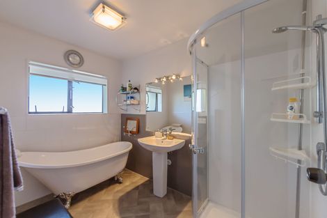 Photo of property in 8 Castaway Place, Gulf Harbour, Whangaparaoa, 0930