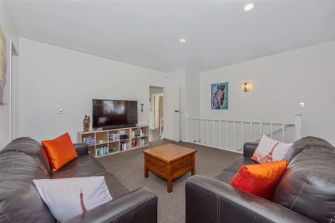 Photo of property in 8 Castaway Place, Gulf Harbour, Whangaparaoa, 0930