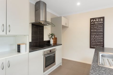 Photo of property in 31 Bateleur Close, Welcome Bay, Tauranga, 3112