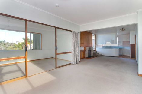 Photo of property in 1 Coronation Road, Hillcrest, Auckland, 0627