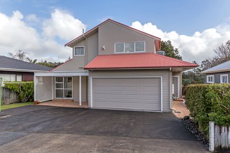 Photo of property in 2/26 Elliott Avenue, Bayview, Auckland, 0629