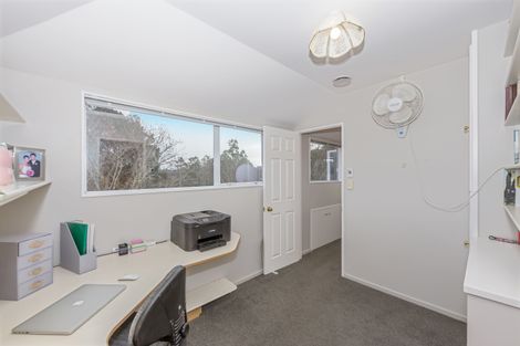 Photo of property in 2/26 Elliott Avenue, Bayview, Auckland, 0629