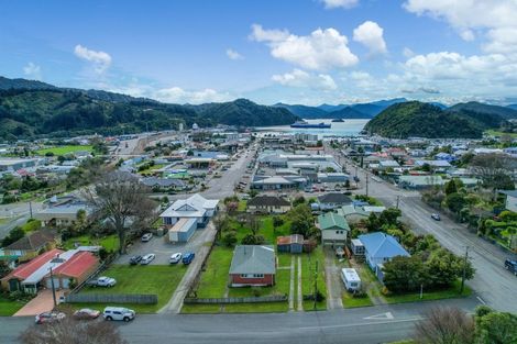 Photo of property in 8a Otago Street, Picton, 7220
