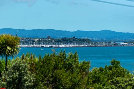 Photo of property in 136a Calliope Road, Stanley Point, Auckland, 0624