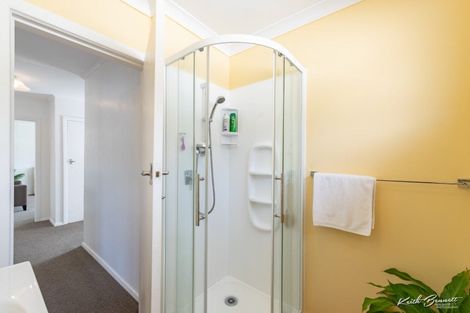 Photo of property in 37 Hyde Street, Wainuiomata, Lower Hutt, 5014