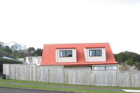 Photo of property in 92 Heta Road, Highlands Park, New Plymouth, 4312