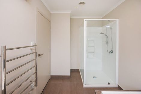 Photo of property in 8 Gibraltar Way, Fitzherbert, Palmerston North, 4410