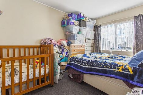 Photo of property in 2 Vine Street, Mangere East, Auckland, 2024