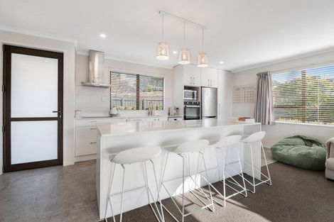 Photo of property in 3a Rishworth Avenue, Stanmore Bay, Whangaparaoa, 0932
