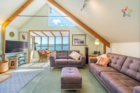 Photo of property in 39 Nikau Road, Point Howard, Lower Hutt, 5013