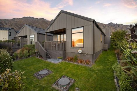 Photo of property in 5a Glenelg Lane, Jacks Point, 9371