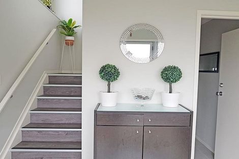 Photo of property in 4a Redoubt Road, Goodwood Heights, Auckland, 2105