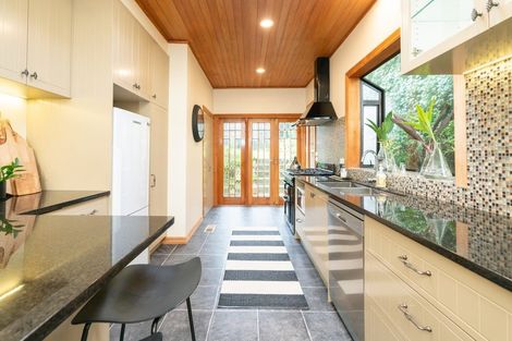 Photo of property in 35 The Rigi, Northland, Wellington, 6012