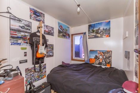 Photo of property in 18 Punga Street, Tangimoana, 4822