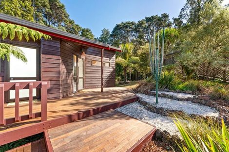 Photo of property in 2/18 Fernwood Grove, Bayview, Auckland, 0629
