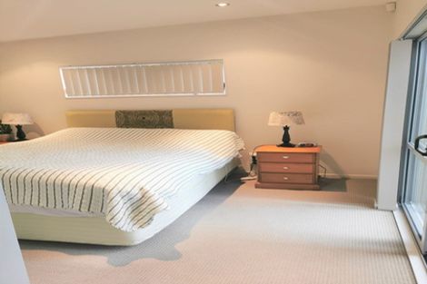 Photo of property in 32a Miro Street, New Lynn, Auckland, 0600