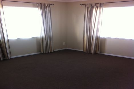 Photo of property in 63c Redoubt Road, Goodwood Heights, Auckland, 2105