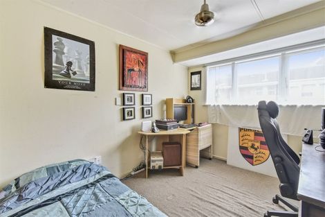 Photo of property in 2 Dulcie Place, Red Hill, Papakura, 2110