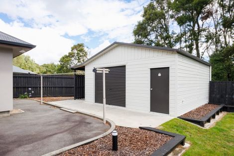 Photo of property in 7 Titirangi Drive, Fitzherbert, Palmerston North, 4471