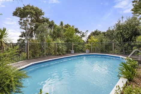 Photo of property in 19 Te Araroa Drive, Paremoremo, Auckland, 0632