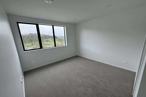 Photo of property in 38 Turtleback Avenue, Whitby, 5024