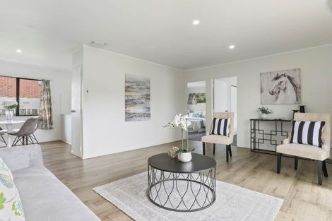 Photo of property in 2/58 Clevedon Road, Papakura, 2110