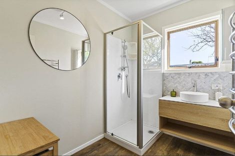 Photo of property in 7 Sealand Place, Mangere Bridge, Auckland, 2022