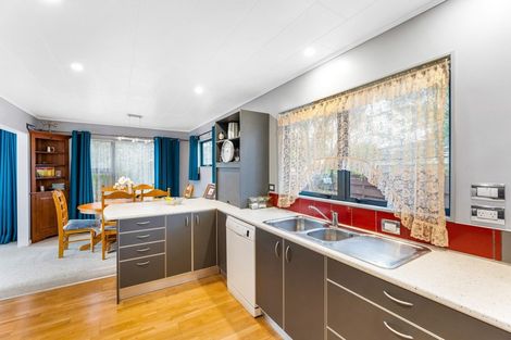 Photo of property in 43 Brightwater Crescent, Totara Park, Upper Hutt, 5018