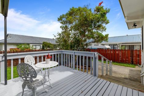 Photo of property in 1/41 Barbados Drive, Unsworth Heights, Auckland, 0632