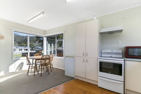 Photo of property in 91 Wood Street, Wainuiomata, Lower Hutt, 5014