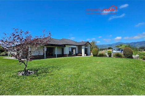 Photo of property in 123 Muhunoa Road East, Ohau, Levin, 5570