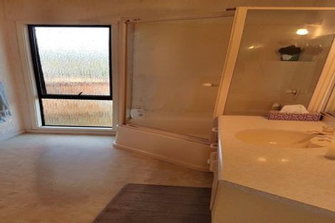 Photo of property in 36 Manaia View Road, One Tree Point, 0118