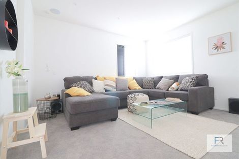 Photo of property in 4 Tapuwae Way, Mangere Bridge, Auckland, 2022