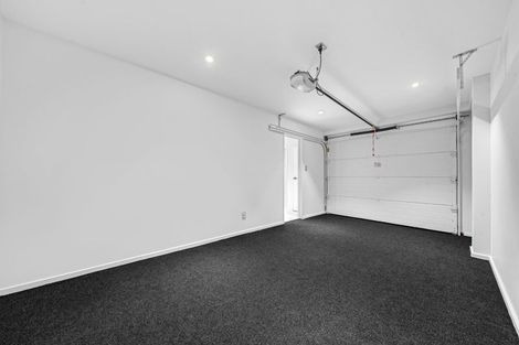 Photo of property in 21 Meritage Lane, Te Atatu South, Auckland, 0610